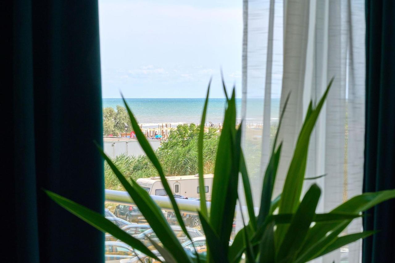 Provence Apartment In Spa N Pool Resort Mamaia Dış mekan fotoğraf