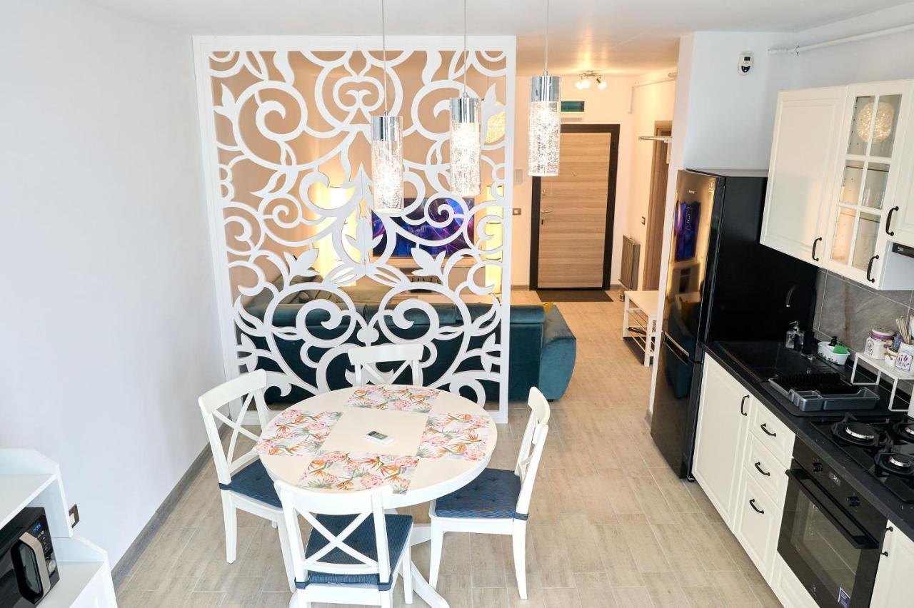 Provence Apartment In Spa N Pool Resort Mamaia Dış mekan fotoğraf